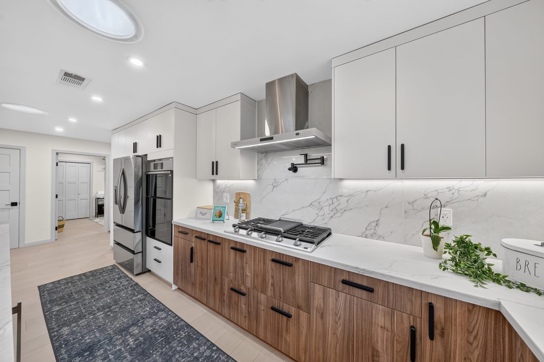 Jose · 26-03_Kitchen_Angle_B.JPG