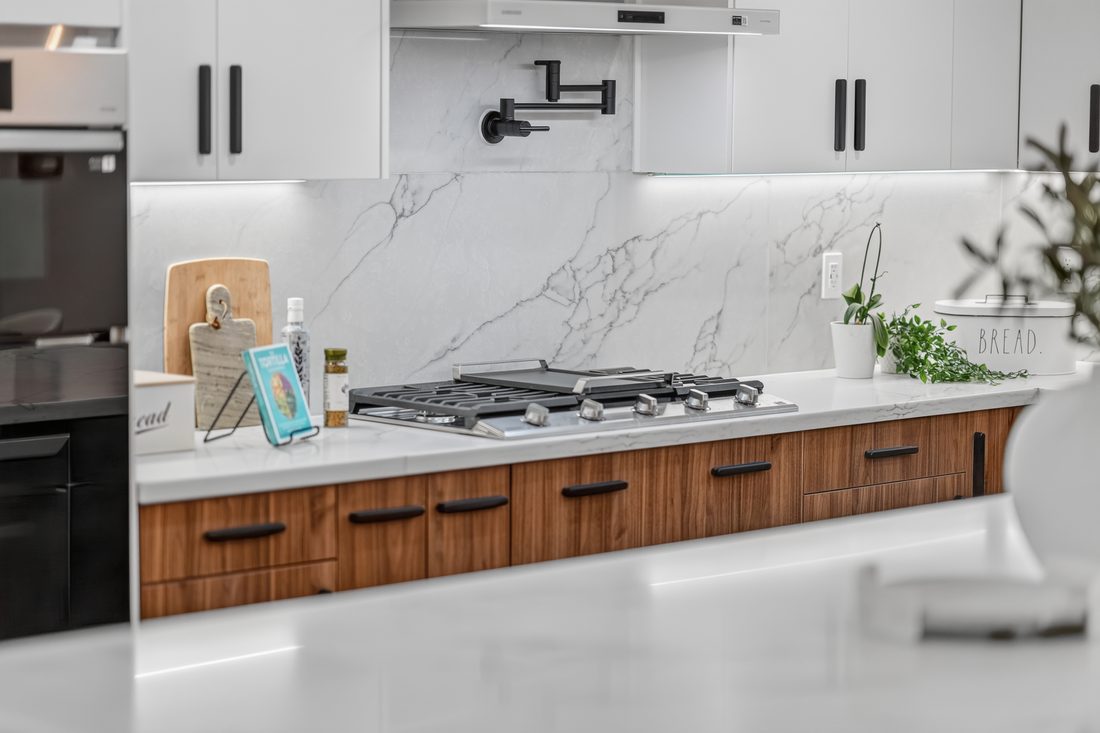 Jose · 34-03_Kitchen_Angle_J.JPG