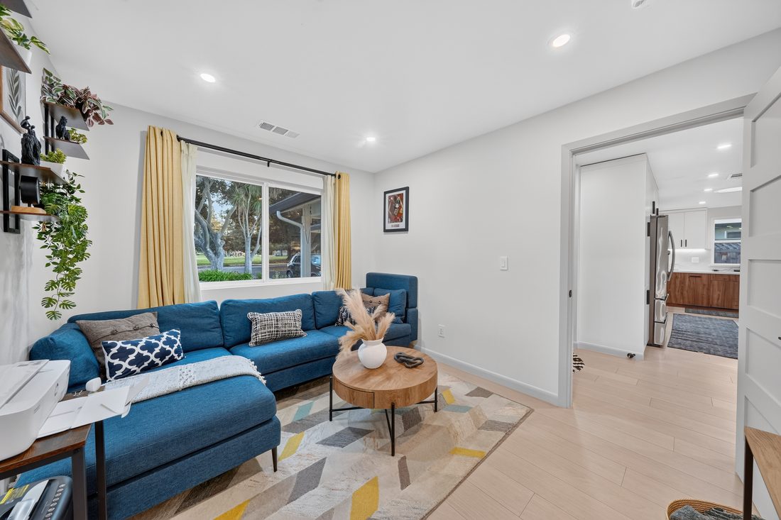 Jose · 44-05_Family_Room_Angle_B.JPG