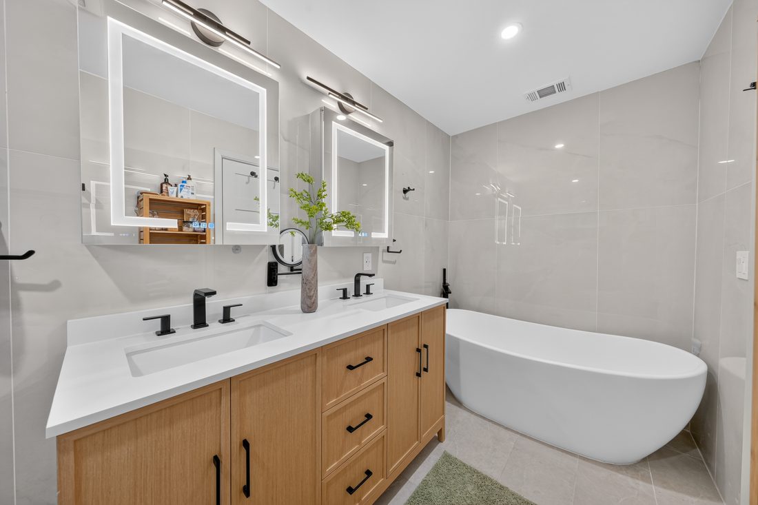 Jose · 59-10_Primary_Bathroom_Angle_C.JPG