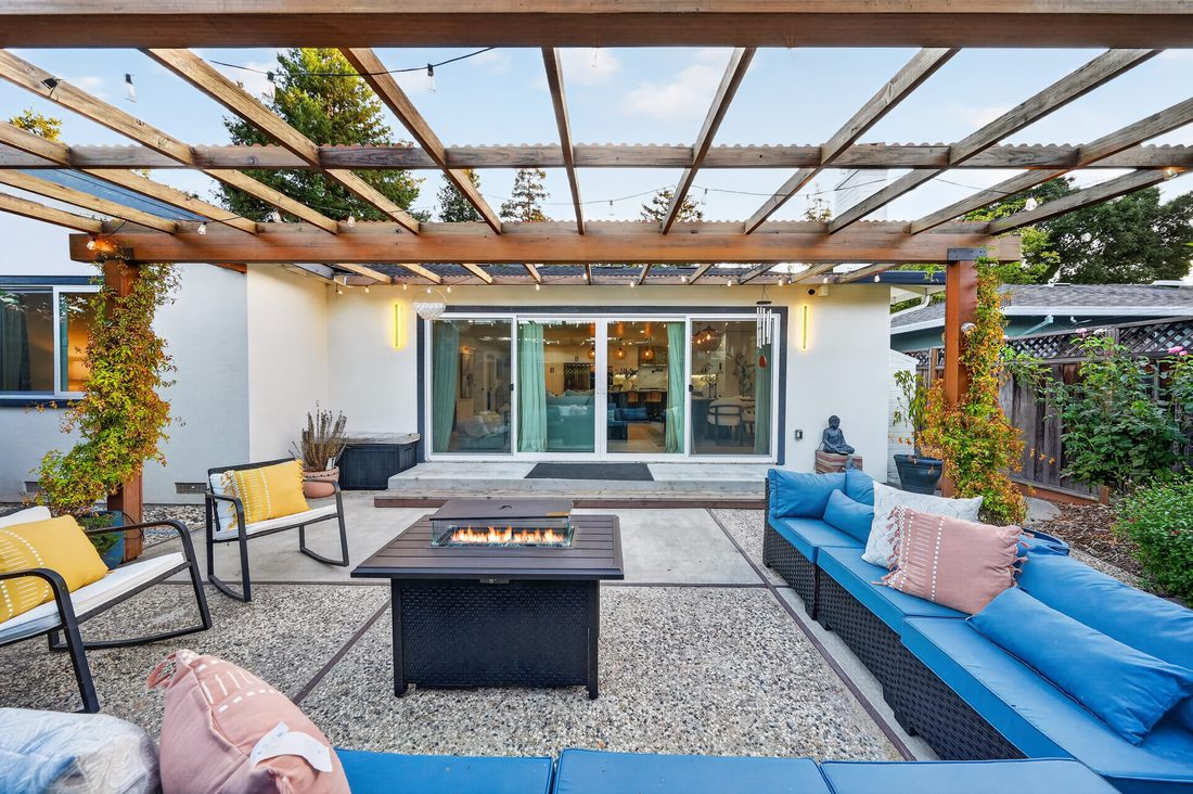 Jose · 73-16_Back_Yard_Patio_Angle_C.JPG