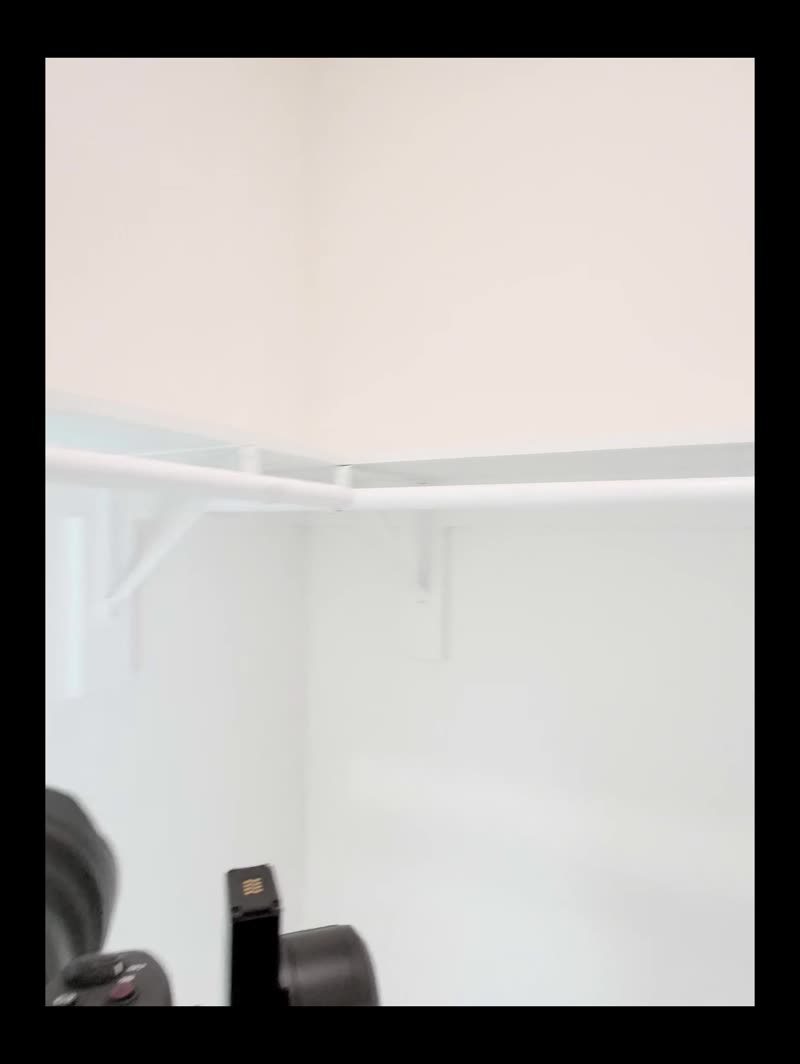 Play clip 12: Walk-In Closet: Shoot It